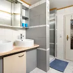 Apartment Mit Aufenthaltsraum *